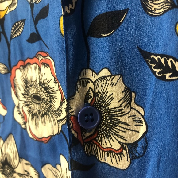Floral print button up tee. - Picture 2 of 3